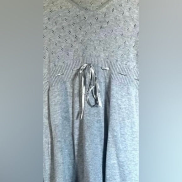 American Eagle Outfitters Gray Knit Sweater Top. Women’s size Large - Picture 4 of 7